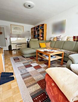 Familienfreundlich & einladend: 4,5 Zimmer mit Balkon und Garage - Stuttgart