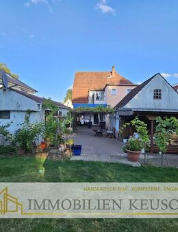 Preis erneut deutlich reduziert ! Große Stadtvilla mit viel Platz & Potenzial, TRAUM-Garten - Ritterhude