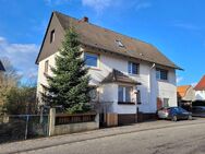 FREI ZUM 01.08.2024!!! Wohnhaus mit Garage und schönem Grundstück in guter Lage von Kerspenhausen - Niederaula