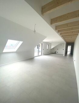 Tolle 3 Zimmer Wohnung Zweitbezug! - Nürnberg