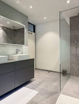 Stufenweise ins Glück - Penthouse mit 70 m² Terrassen, Garten & Garage - Fellbach