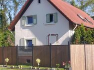 Ein/Zweifamilienhaus mit großem Grünstück - Iffezheim