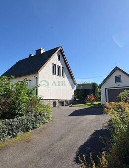 Kompaktes Einfamilienhaus in Bestlage +++Fernsicht, Garagen, Garten+++ - Marienberg