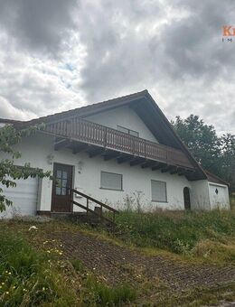 Modernisierter Bungalow mit ausgebautem Dachgeschoss und Garten in ruhiger Lage von Lautertal - Lautertal (Vogelsberg)
