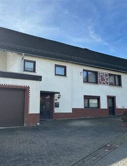 Nähe Dierdorf/Kleinmaischeid! Großzügiges Wohnhaus, 2 Parteien möglich, Garten u. Garage! - Kleinmaischeid