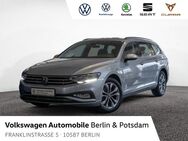 VW Passat Variant, 2.0 TSI Business, Jahr 2022 - Berlin