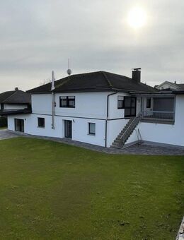 Platz für die ganze Familie - freistehendes Einfamilienhaus mit Terrasse & großem Garten - Windorf