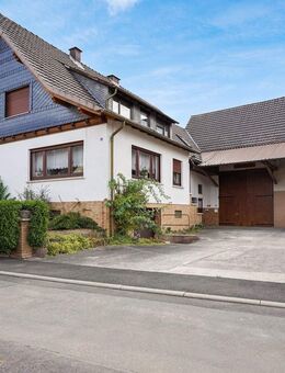 Mehr als ein Haus: Ein Stück Freiheit mit Scheune und Hof in Top-Lage - Allendorf (Eder)