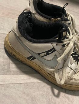 Getragene Schuhe - Witten Zentrum