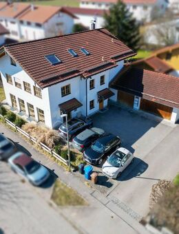 Investieren oder selbst nutzen: Mehrfamilienhaus mit Gewerbe- und Wohnflächen im Mischgebiet - Valley