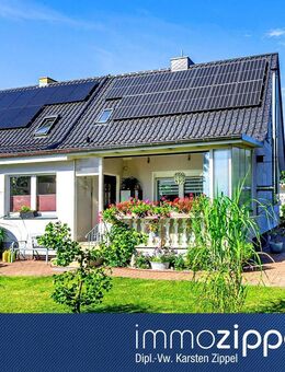 Moderne DHH in Altlandsberg: 5Z, 103m² Wfl, ausgebautes Gartenhaus, Pool, PV-Anlage, 1.200 m² Grst - Altlandsberg
