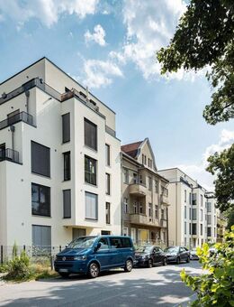 Wunderschöne, lichtdurchflutete Wohnung mit EBK & Balkon im grünen Buch - Berlin