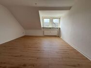 renovierte 3,5 Zimmer-Dachgeschoss-Wohnung - Bottrop