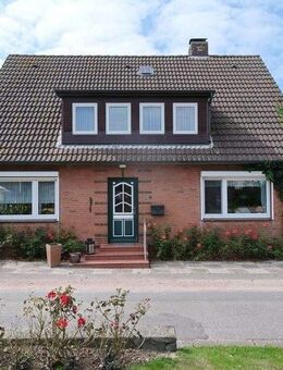 Charmantes Wohnen im friesischen Langdorf Oldsum auf Föhr! Altbausubstanz auf herrlich gelegenem Grundstück! - Oldsum