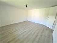 SCHÖNE EIGENTUMSWOHNUNG MIT GROßER DACHTERRASSE IM BELIEBTEN ORT TITISEE-NEUSTADT - Titisee-Neustadt