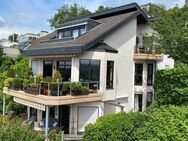 5-Zimmer-Maisonette-Wohnung mit separatem Eingang und 2 Terrassen in gefragter Aussichtslage über das Rheintal in KW-Oberdollendorf - Königswinter