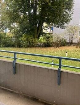Bezahlbare 2 Zimmer Wohnung mit Balkon - sofort frei! - Eschborn