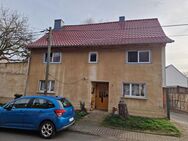 Großes Einfamilienhaus im Dornröschenschlaf; riesiges Grundstück - Molschleben