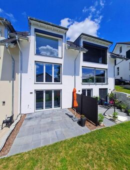 Provisionsfrei: KfW-55-RMH in Weingarten mit Panoramablick - Energieeffizienzklasse A+ - Weingarten