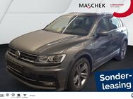 VW Tiguan, 2.0 TDI Highline, Jahr 2020 - Wackersdorf