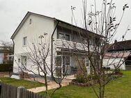 Renoviertes Wohnhaus mit Einbauküche, Garagen und Garten in Niederhausen-Gemeinde Reisbach! - Reisbach