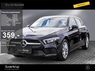 Mercedes A 200, PROGRESSIVE SPUR, Jahr 2022 - Neumünster