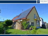 Ruhig gelegenes Einfamilienhaus mit Photovoltaikanlage, zwei Apartments und sonnigem Garten - Birkweiler