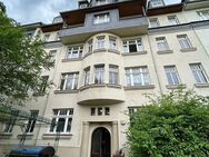 Tageslichtbad! Frisch sanierte und helle 2-Zi. mit Lam. und Balkon! EBK mgl. 2 KM frei!!! - Chemnitz