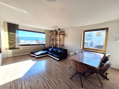 Wunderschön helle und großzügige 5 ZKB Wohnung mit großem Garten am Ortsrand von Greding