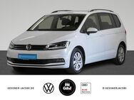 VW Touran, 2.0 TDI Comfortline, Jahr 2020 - Hannover