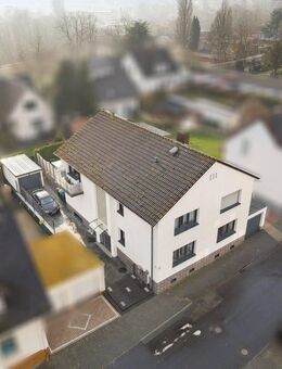 Saniertes MFH mit 4 Wohneinheiten - Große Einheit im EG selbst nutzen + Mieteinnahmen erzielen ! - Friedrichsdorf