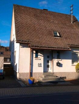 Familienfreundliches Einfamilienhaus mit viel Platz auf drei Etagen - Herdorf