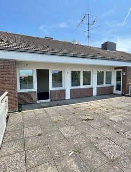 Großes Gebäude mit 2 Einheiten und Parkplätzen als Projekt in der Innenstadt Ratzeburg -Erbpacht - Ratzeburg