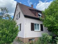 Zweifamilienhaus, ruhige Lage, stadtnah, sanierungsbedürftig, erweiterbar, schönes Grundstück, alter Baumbestand - Böblingen