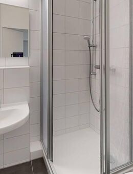 ab August 2025: bezugsfertige/neu sanierte 2-Raum-Wohnung, mit Balkon - Halle (Saale)