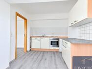 WOW! große 3-Raum Dachgeschosswohnung mit Einbauküche + super Zustand in Zwickau zu vermieten - Zwickau