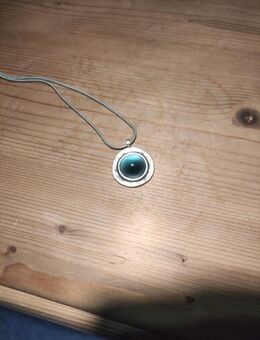 Silberkette mit blauem Anhänger - Karlsfeld