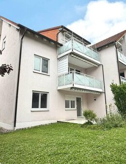 Sehr gepflegte 3-Zimmer-Wohnung mit Terrasse und Garage -Ideal zur Eigennutzung oder Kapitalanlage! - Rödental