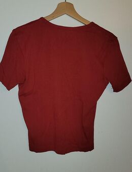 Figurbetonendes S-Oliver -Damen T-Shirt in Rot - Uchte