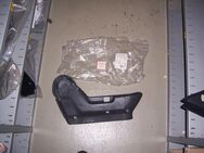 MB792674 Abdeckung seitlich aussen, Sitz VL Mitsubishi Pajero - Hannover Vahrenwald-List