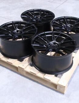 Set-JR#182 – Japan Racing JR42 Felgenset - Neuhaus (Inn)
