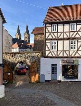 Attraktive 3-ZKB-Wohnung in einem charmanten 3-Familienhaus in der malerischen Stadt Fritzlar - Fritzlar