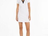 Tommy Jeans Blusenkleid TJW CONTRAST VPOLO FIT&FLARE EXT mit Tommy Jeans Flagge