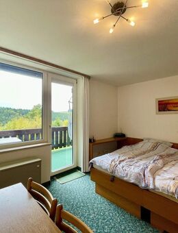 Sofort verfügbares Ferien-Appartement mit Balkon - ideal für Renovierung und Vermietung! - Vohenstrauß