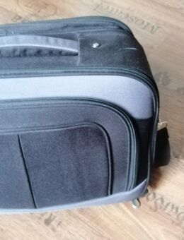 Handkoffer mit Dokumentenfach - Wuppertal