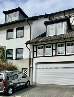 Sehr großzügige Eigentumswohnung mit Aufzug, großer Terrasse und viel Wohlfühlcharakter in Attendorn - Attendorn (Hansestadt)