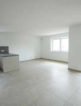 Erstbezug in Wallhausen: Traumhafte 4Zi-Wohnung mit Einbauküche, Terrasse, barrierefrei - Wallhausen (Baden-Württemberg)