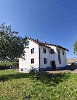 EFH mit 1.200 m² Grd. in Randlage v. Landau a.d.Isar, umfangreich saniert, Hzg. neu, sep. Werkstatt - Landau (Isar)