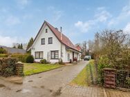 Modernisiertes Einfamilienhaus mit Kamin und großem Carport in Beverstedt-Stubben - Beverstedt