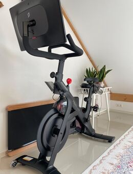 Peloton Bike+ in sehr gutem Zustand mit Rechnung 2022 - Davos Platz